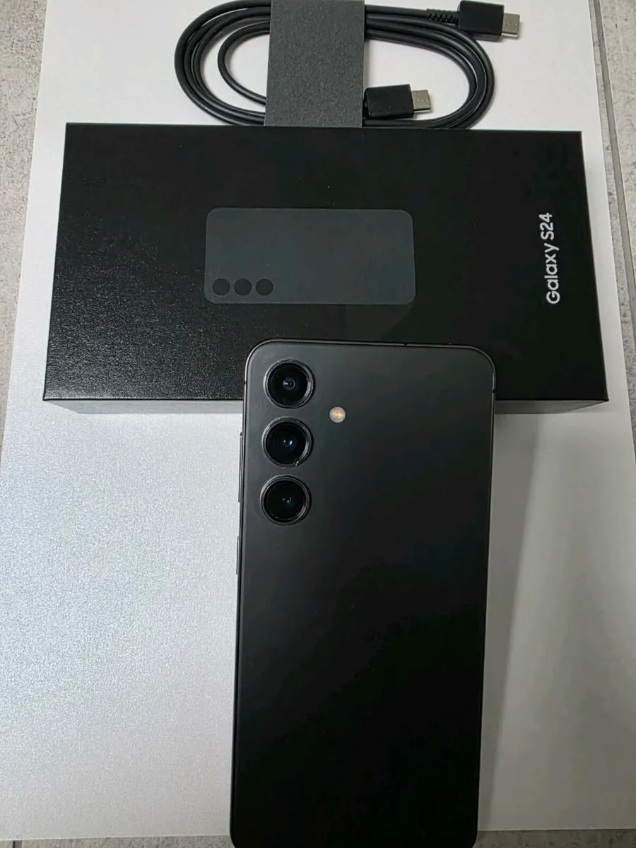 Samsung s24 128gb (Black & Silver) - Image 3