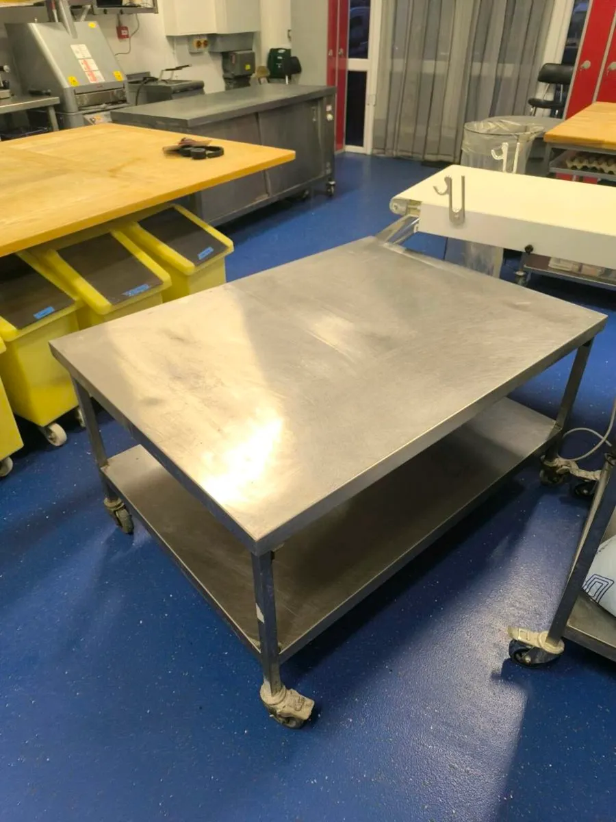 Stainless steel table - Image 1