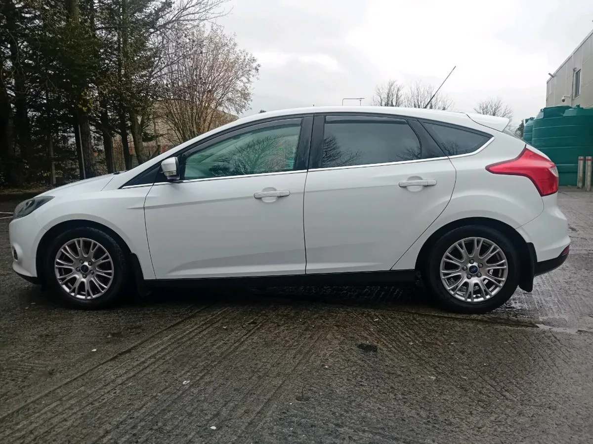 Stunning Ford Focus Titanium - Image 3