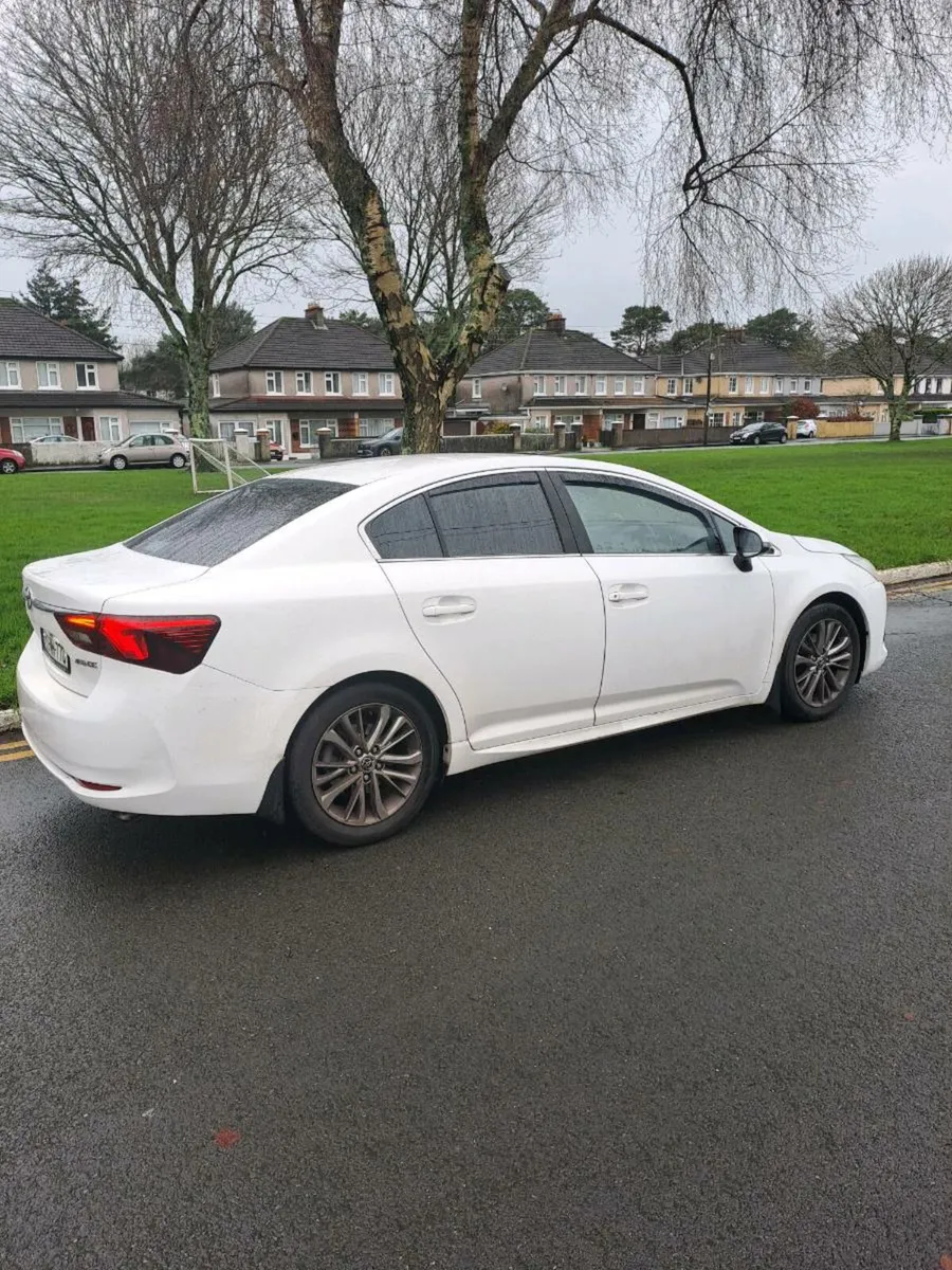 Toyota avensis - Image 3