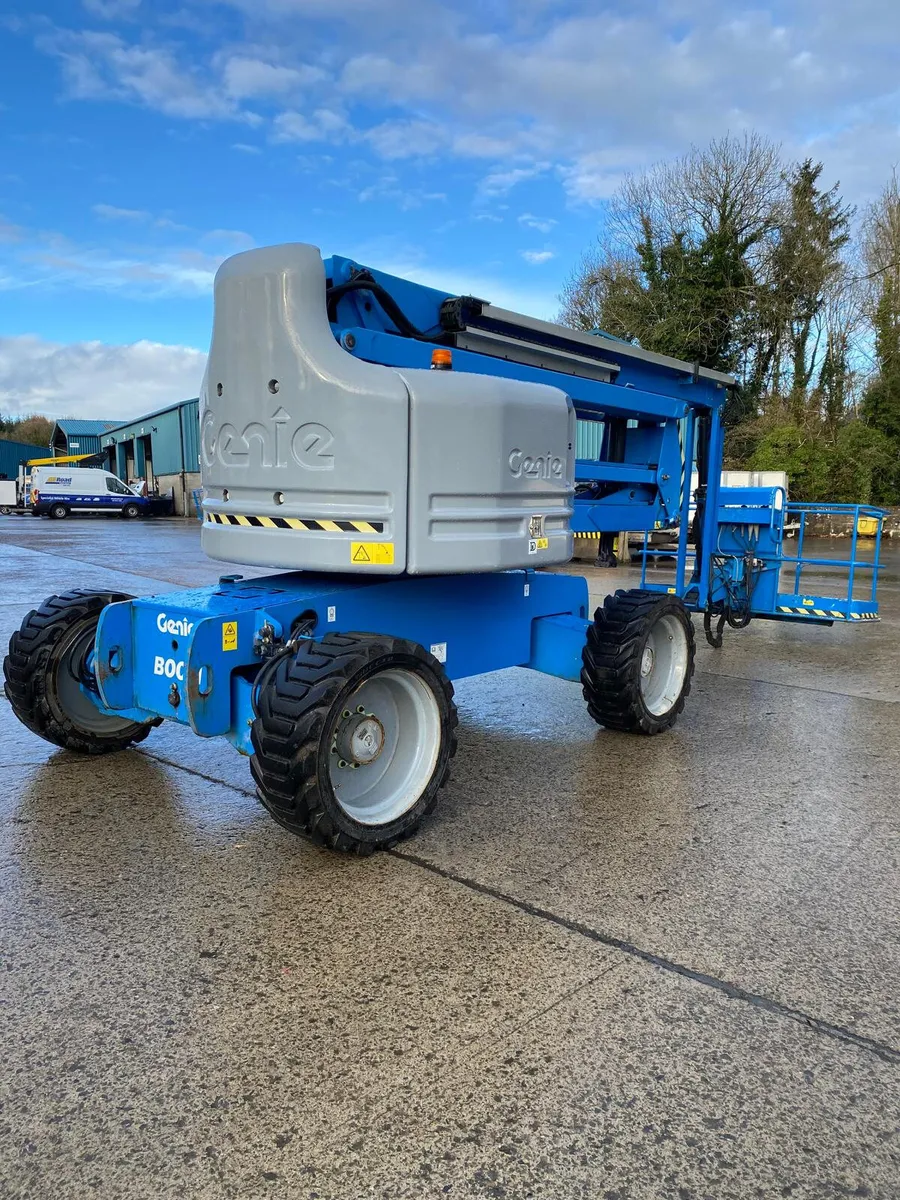 2014 GENIE Z60 66FT DIESEL ARTIC BOOM LIFT - Image 4