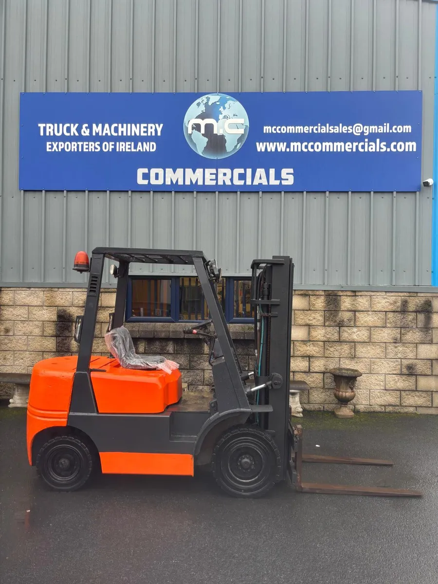 For Sale: 2.5 Ton Tailift Diesel Forklift - Image 1
