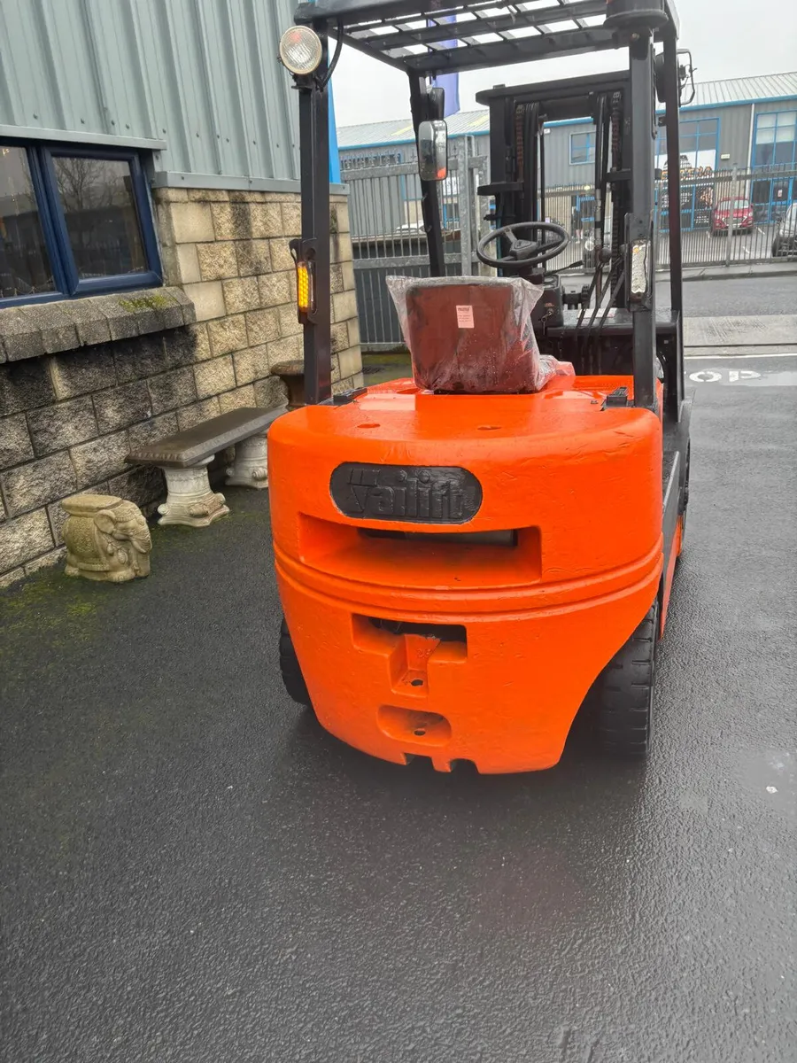 For Sale: 2.5 Ton Tailift Diesel Forklift - Image 3