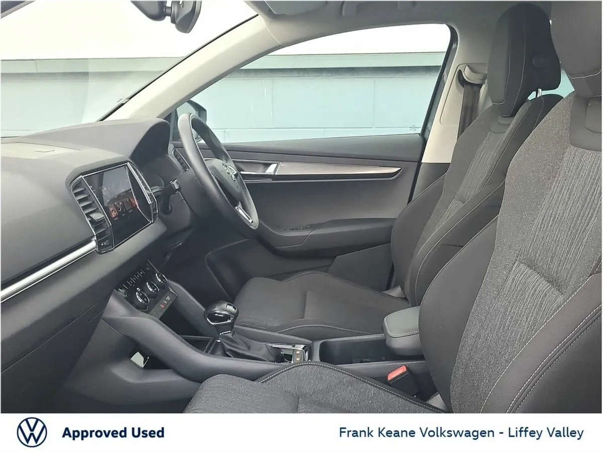 Skoda Karoq STYLE AUTO 1.0TSI 115BHP *CARPLAY & AN - Image 4