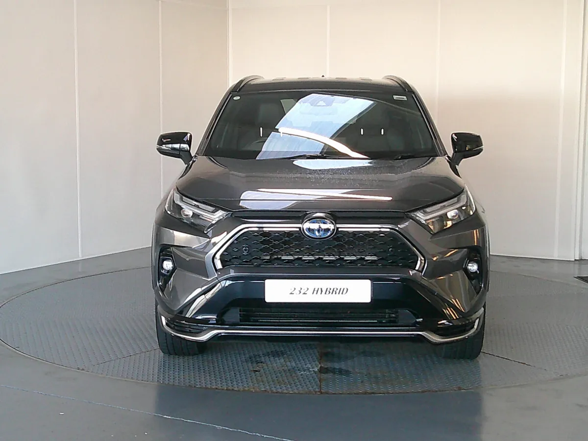 Toyota RAV4 2023 - Image 2