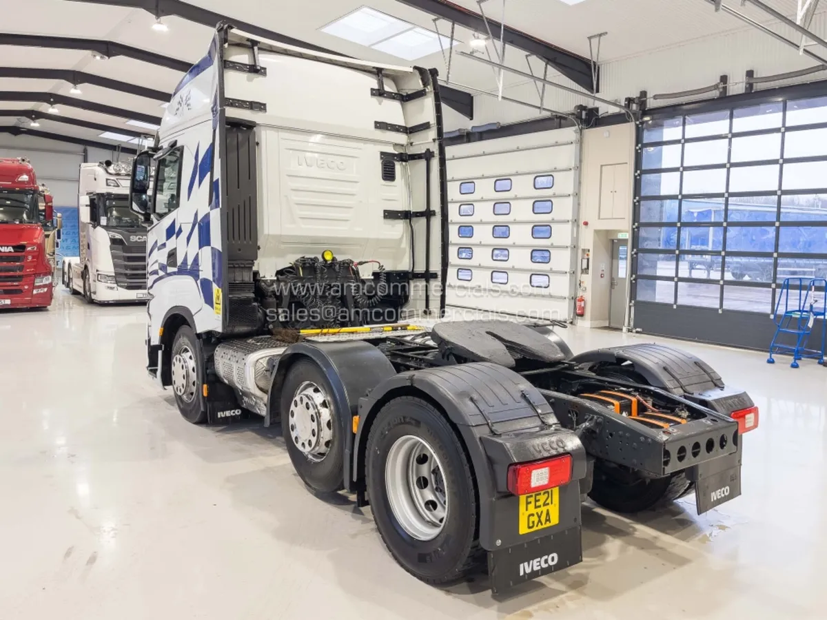 2021 (21) IVECO STRALIS AS440 STX HIGH SLEEPER CAB - Image 4