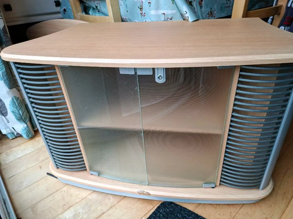 TV unit - Image 1