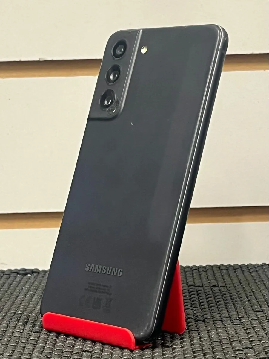 SAMSUNG S21 FE 5G - Image 1