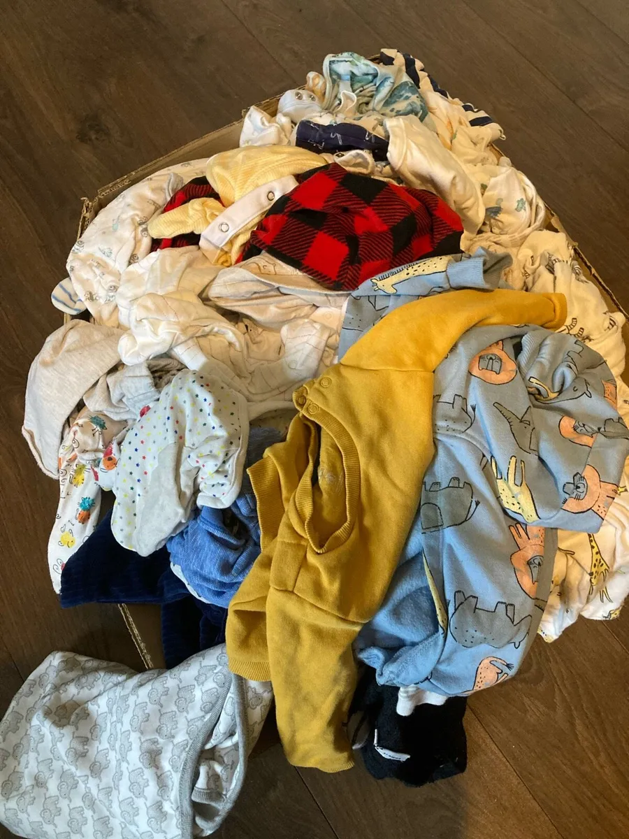Baby clothing 0-12 months