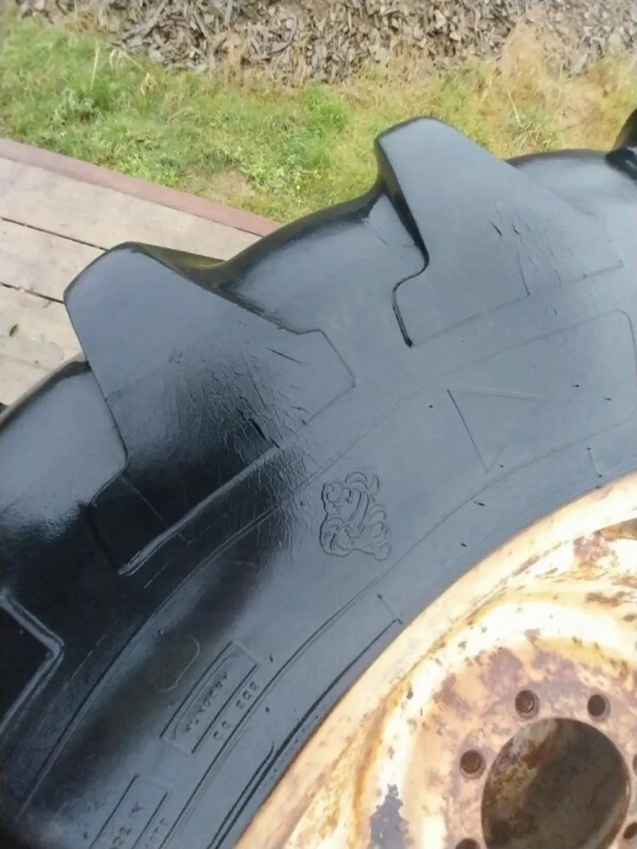 R34 Wheels & Tyres - Image 3