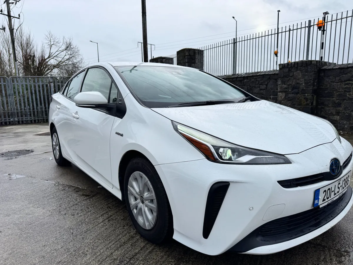 Toyota Prius 2020 - Image 2