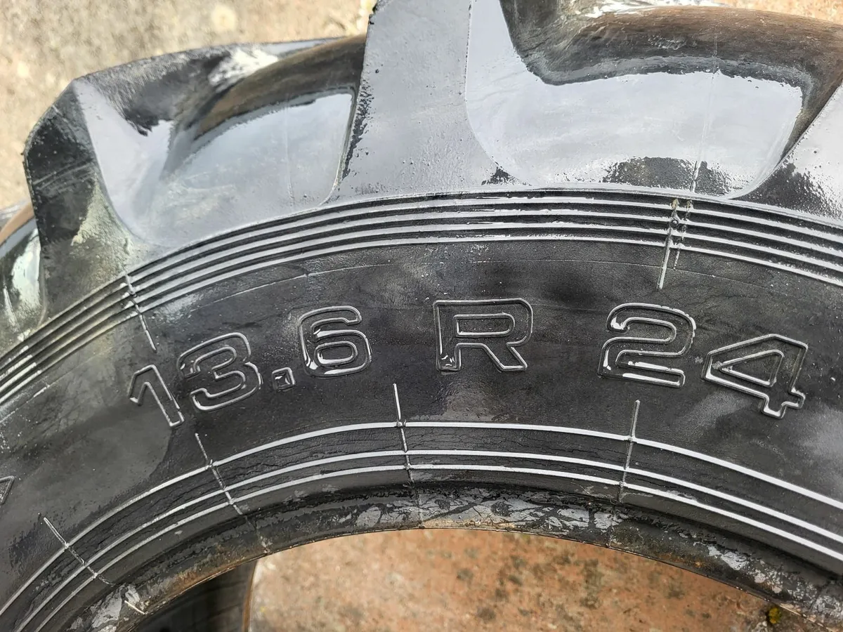 Tractor tyres - Image 1