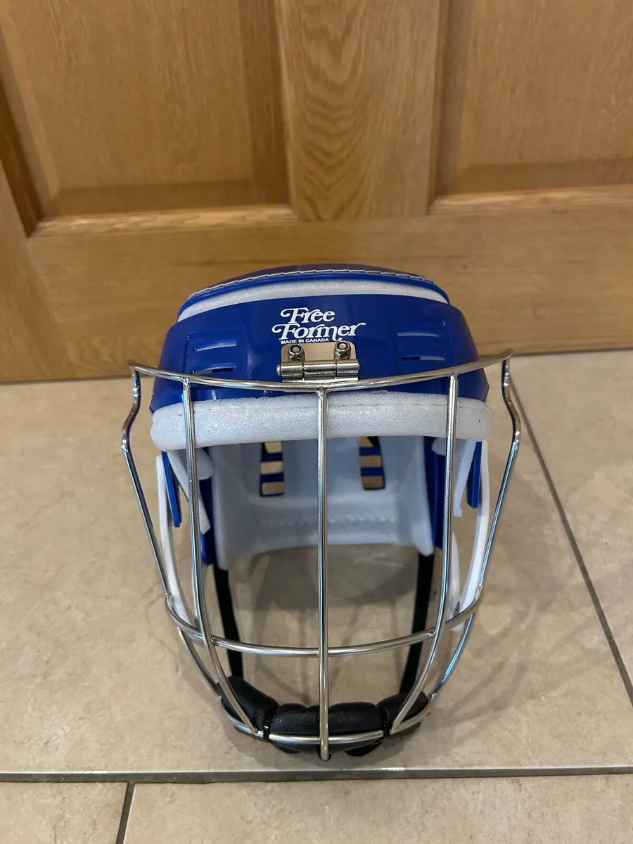 Hurling Helmet - Image 1