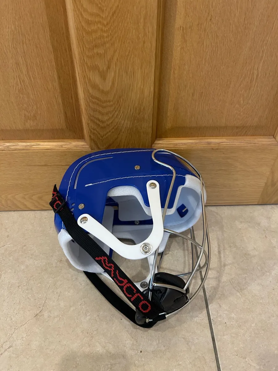 Hurling Helmet - Image 3
