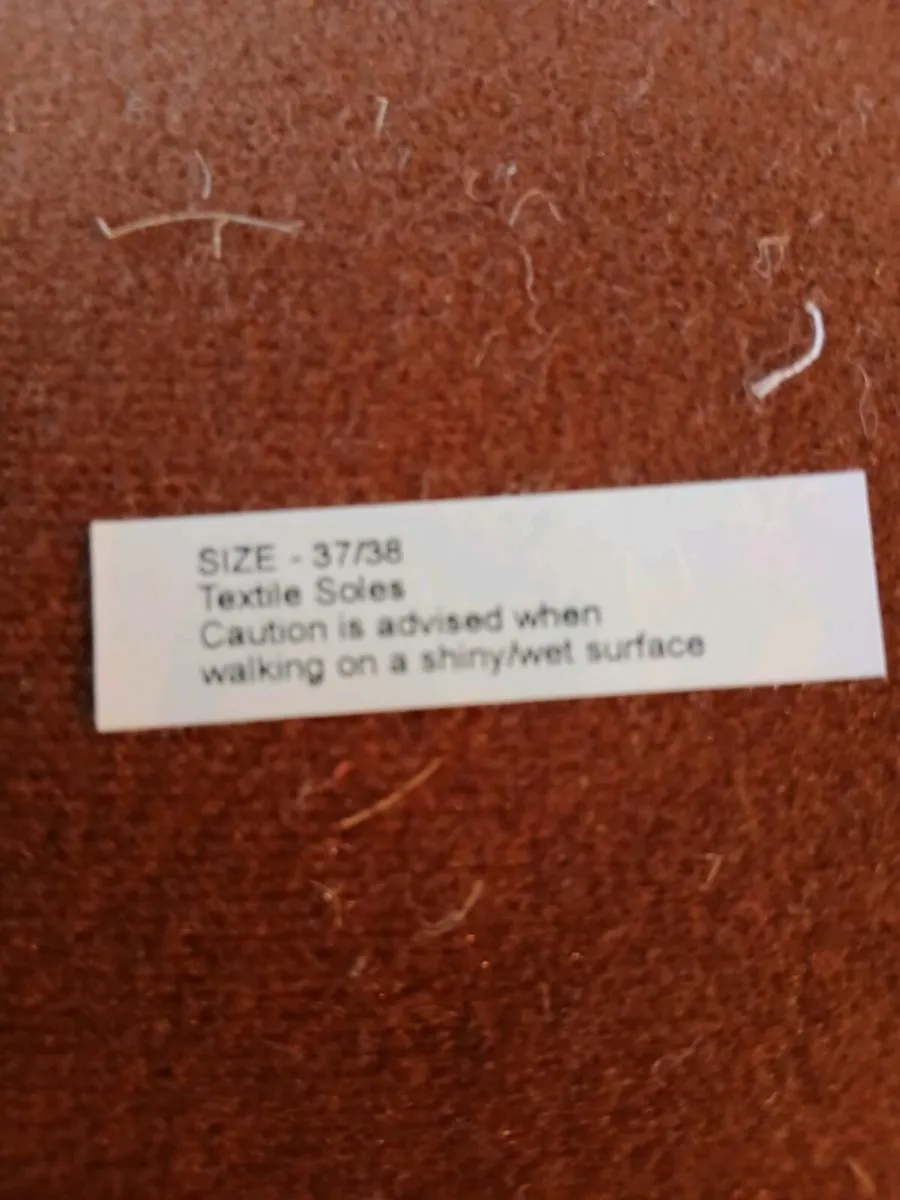 Sheep slippers size 37 /38 - Image 4