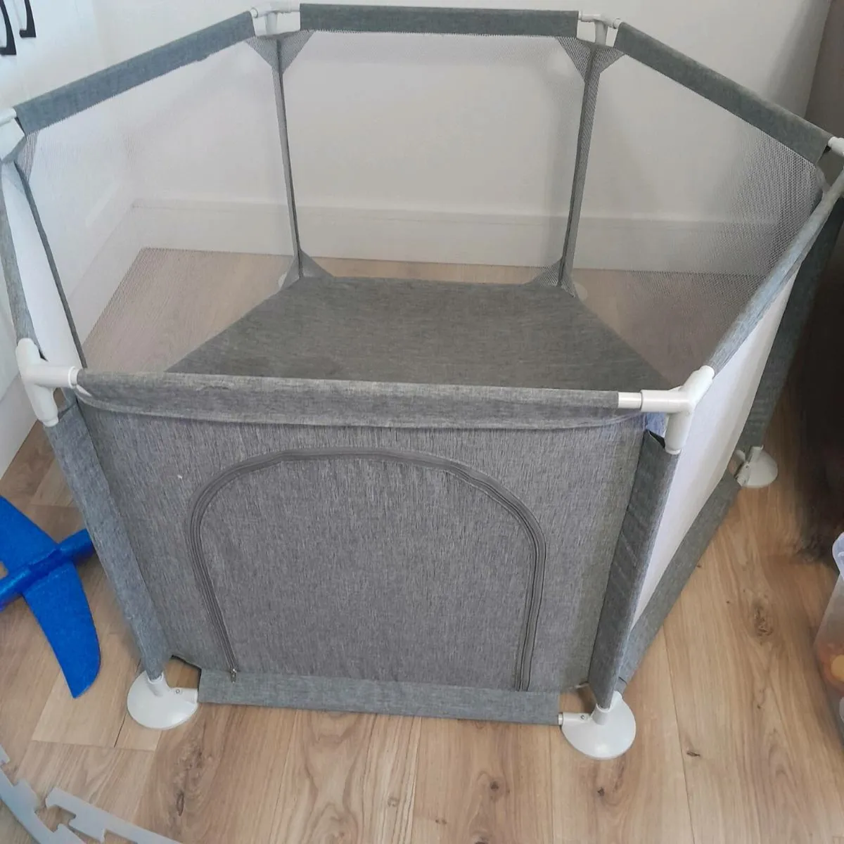 Play Pen - Image 1