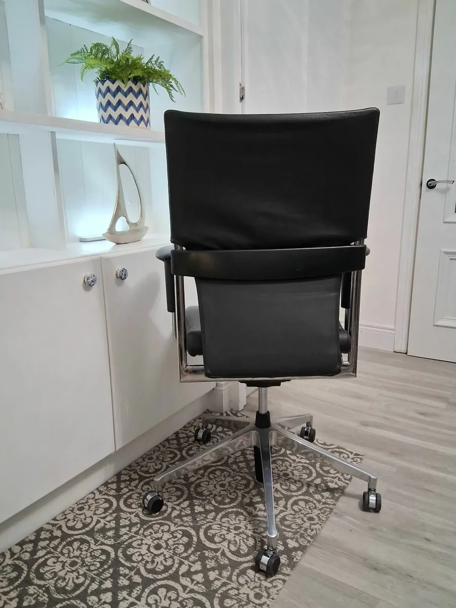 Office Chair - Image 4