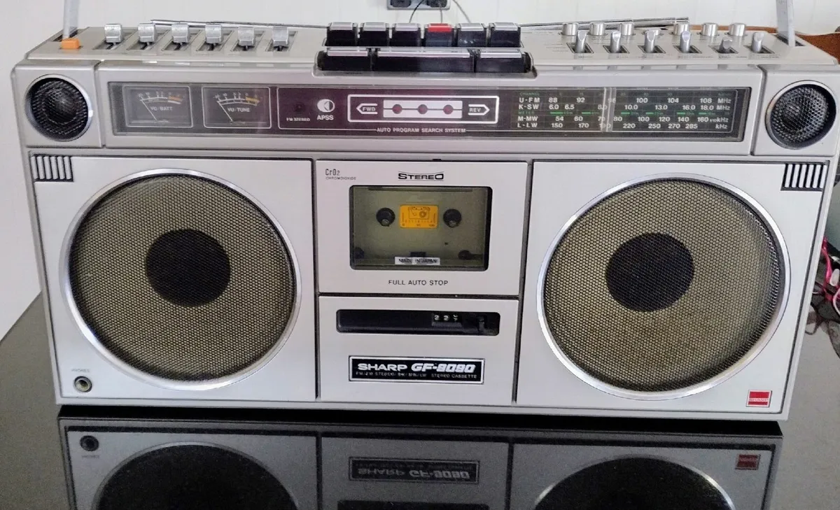 Sharp boombox - Image 3