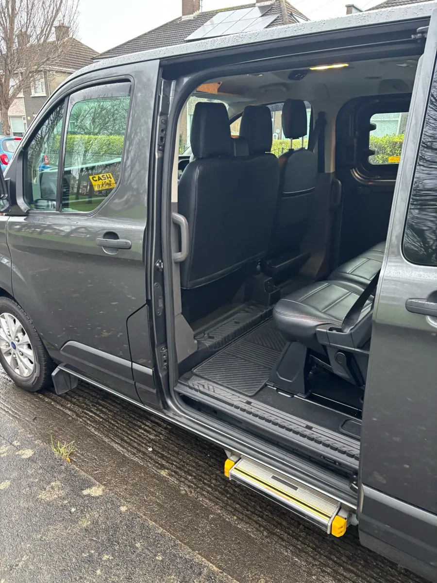 Ford transit custom 2.0 auto 9 seater - Image 3