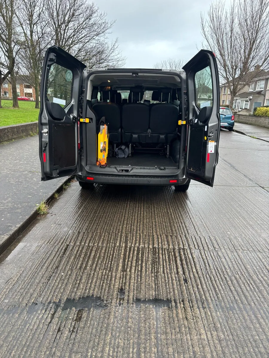 Ford transit custom 2.0 auto 9 seater - Image 4