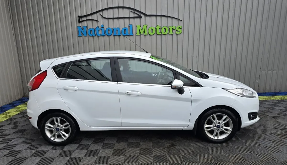 2016 Ford Fiesta 1.0 Petrol ZETEC - Image 2