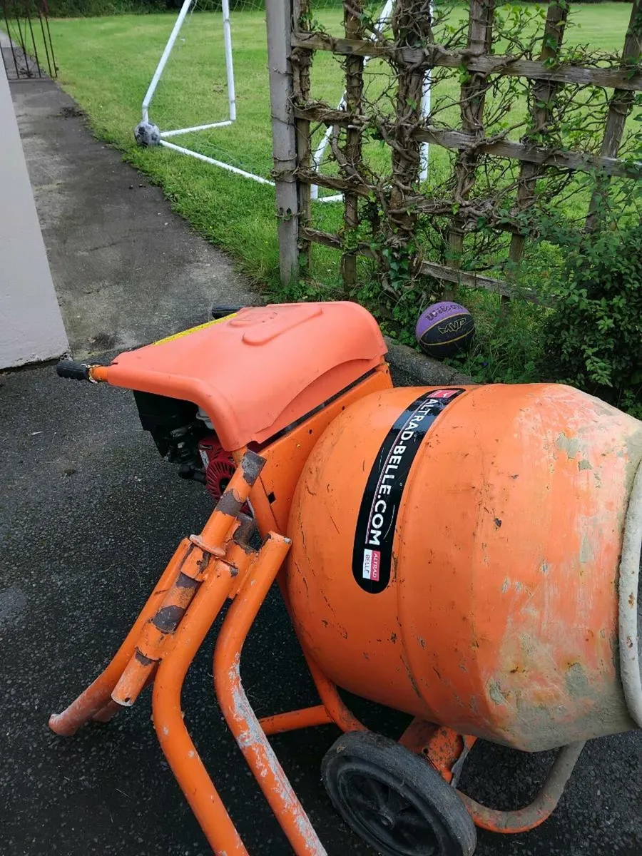 CEMENT MIXER - Image 1
