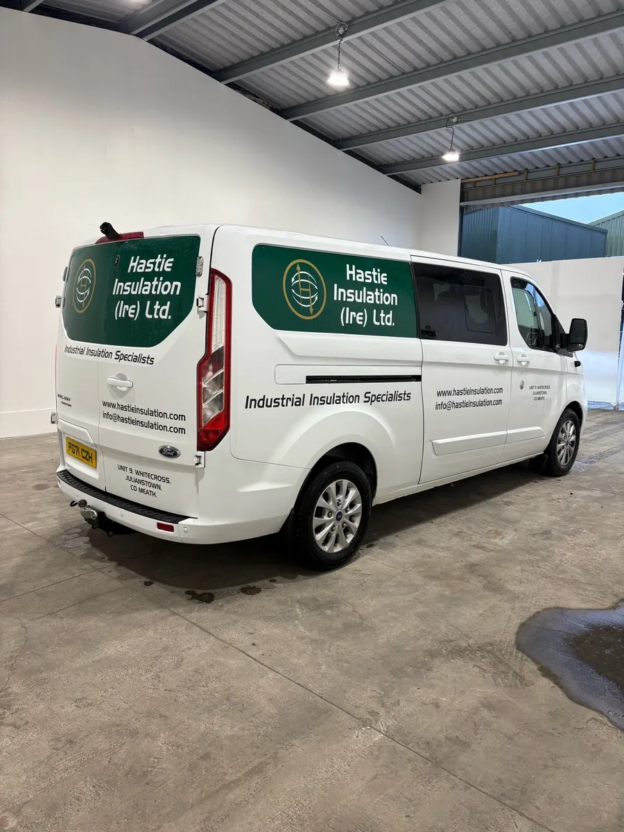 Ford Transit Custom Crew Cab - Limited - Image 3