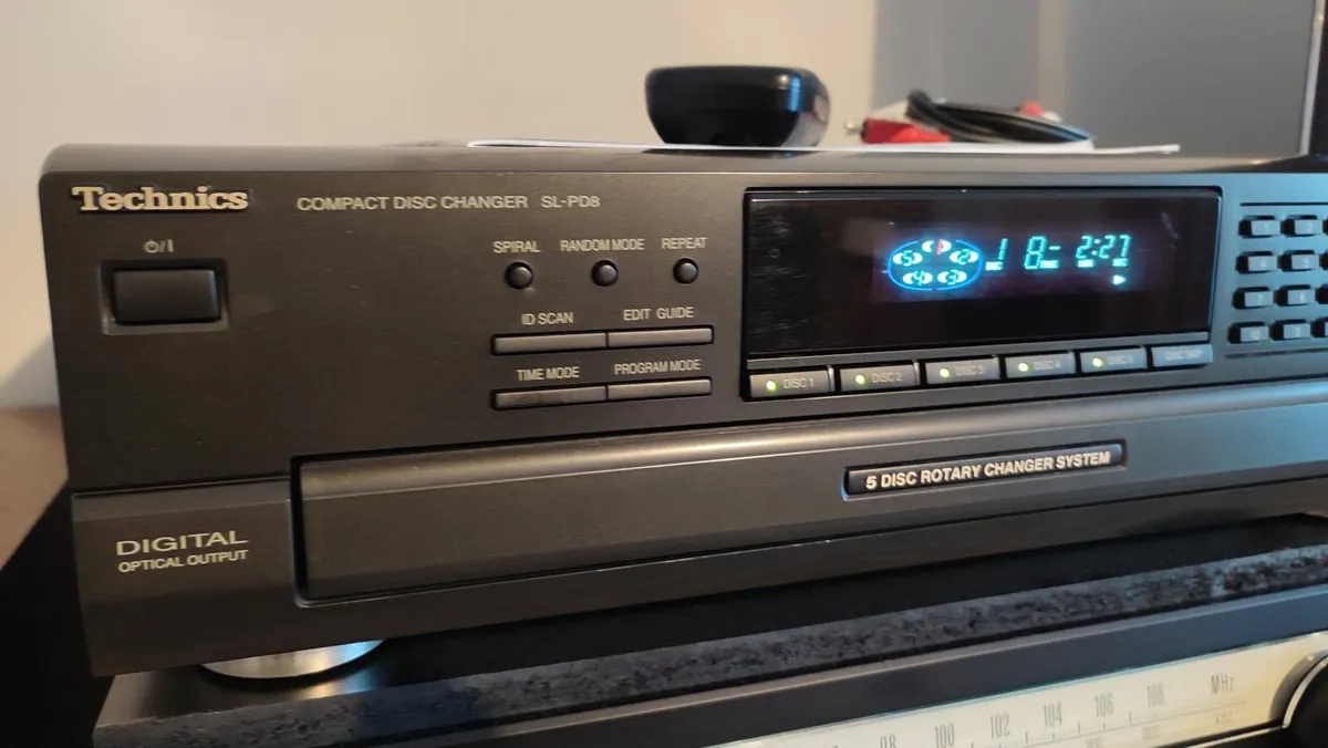 Technics SL-PD8, 5 Cd Changer. VGC. Cleaned.Remote - Image 2