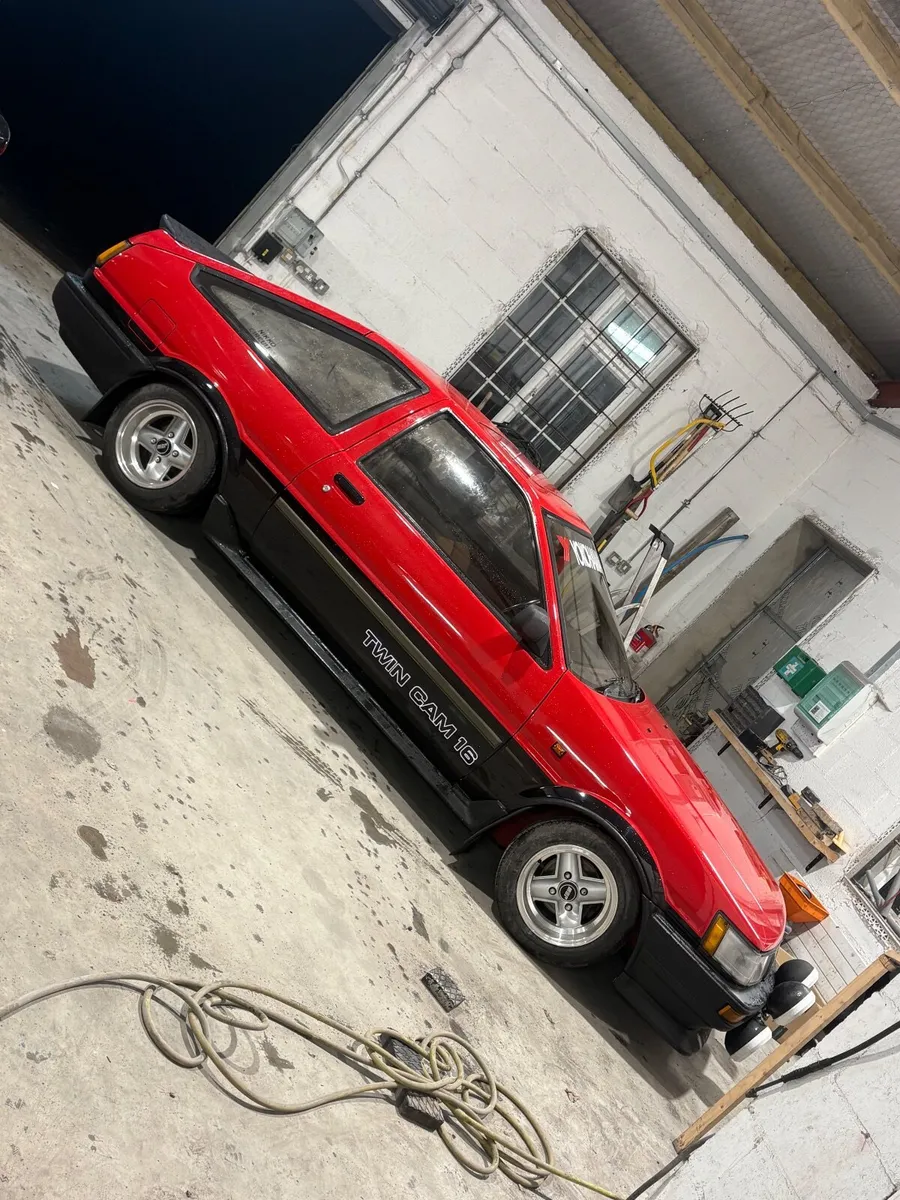 Toyota Corolla 1984 - Image 4