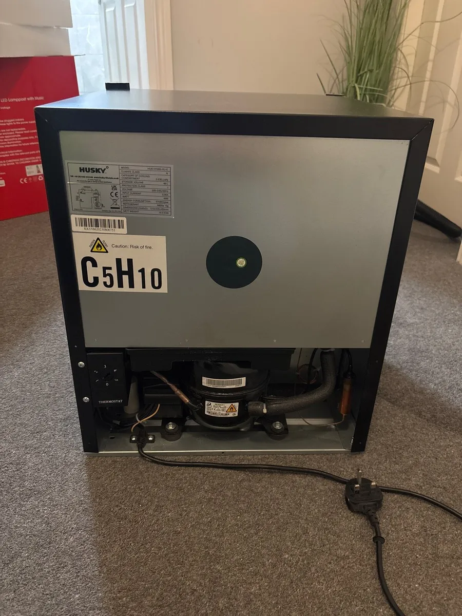 Guinness Edition Husky Mini Fridge - Image 4