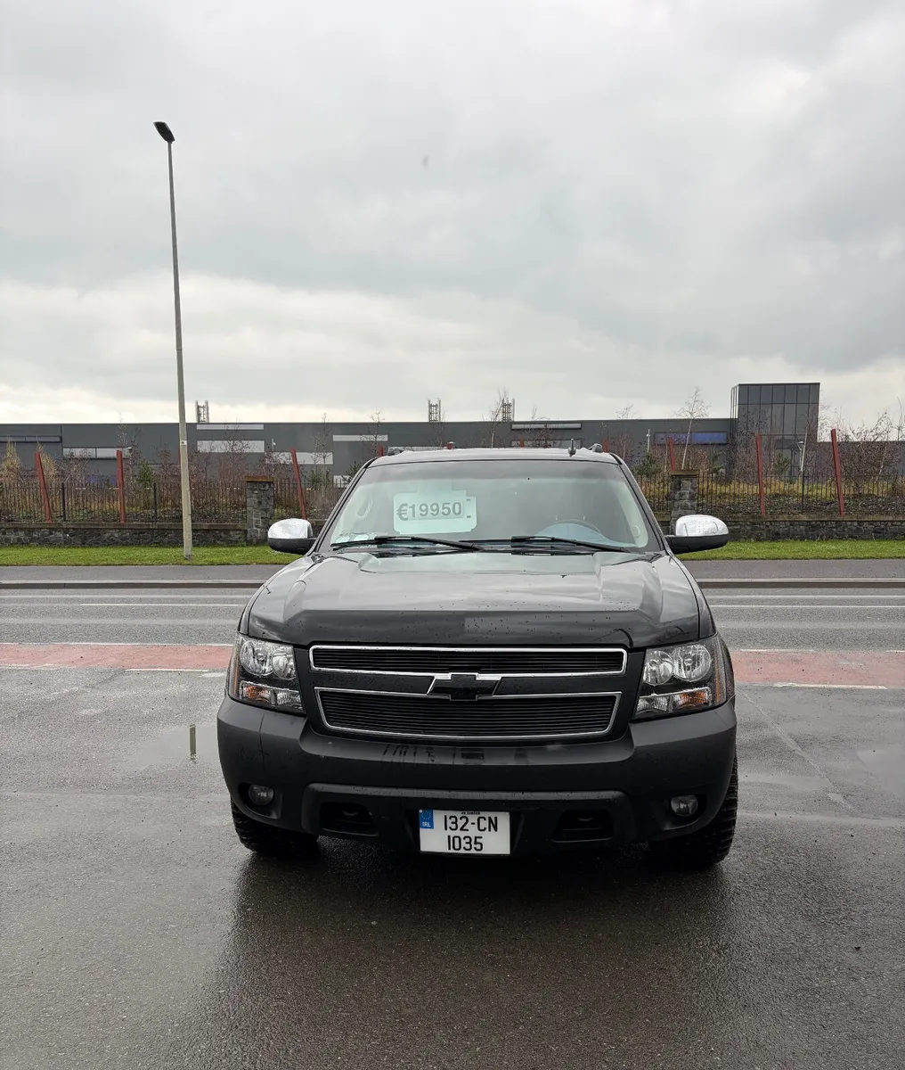 2013 Chevy Avalanche 5.3 Petrol V8 - Image 2
