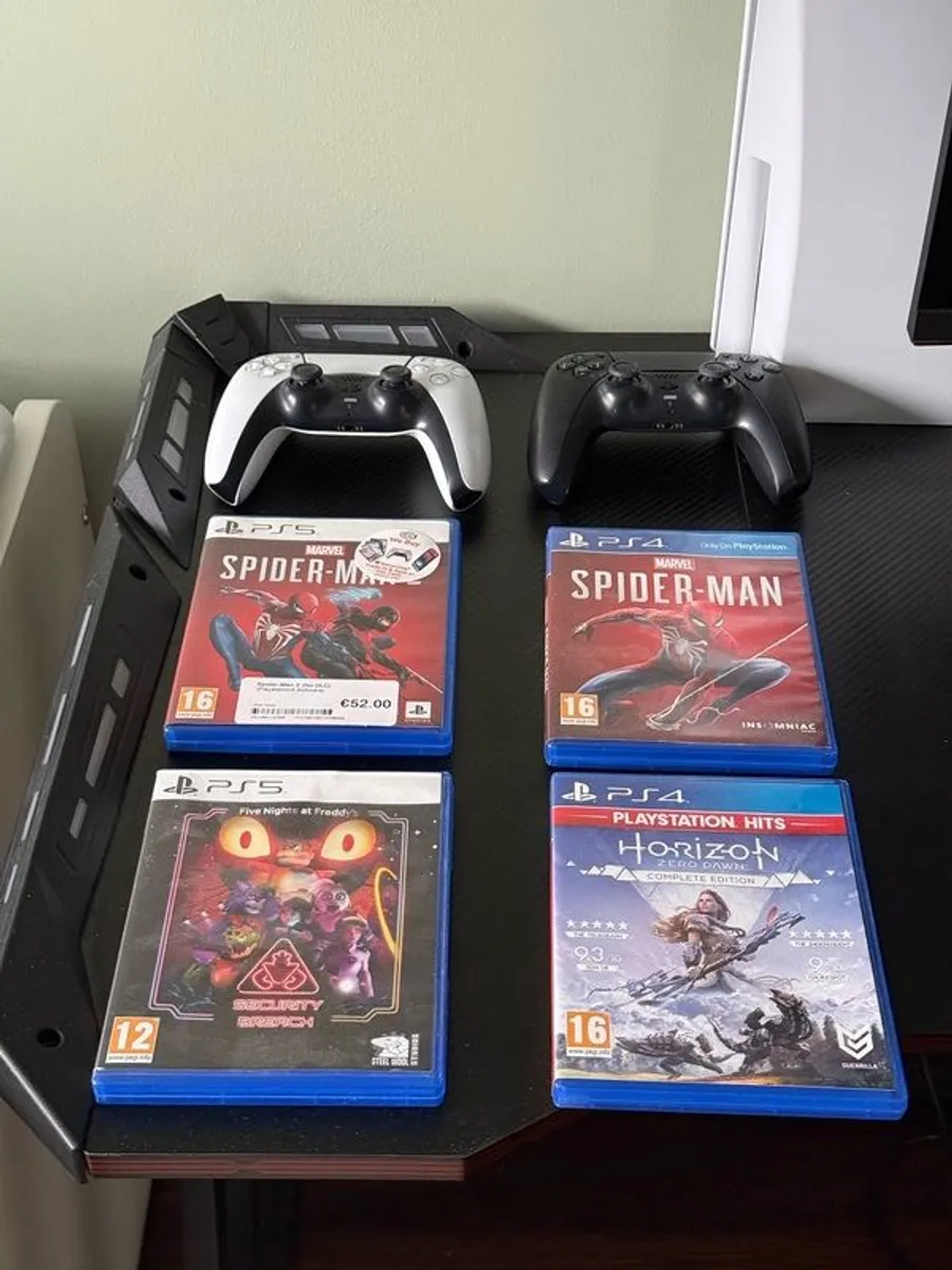 PS5 Disc Edition 1tb + Gaming Bundle - Image 3