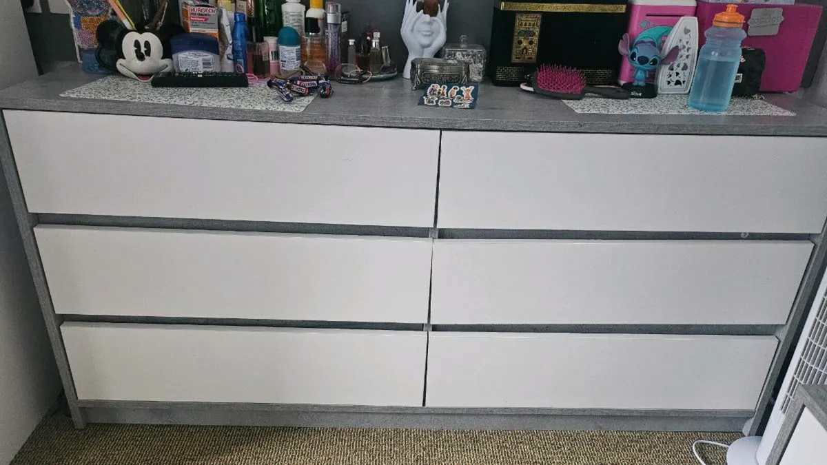 Chest of drawer - Image 2