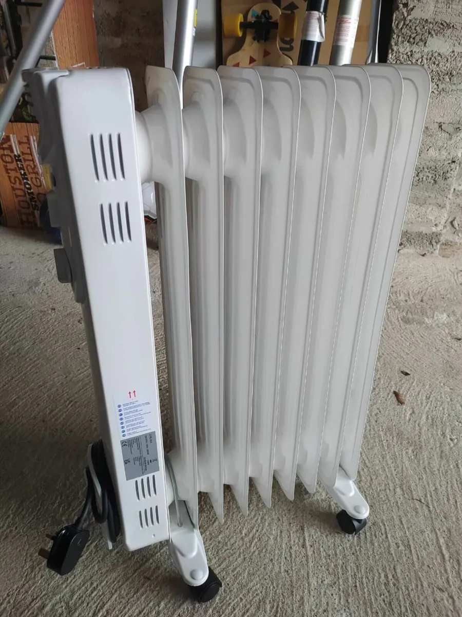 Electric oil filled radiator - Image 1