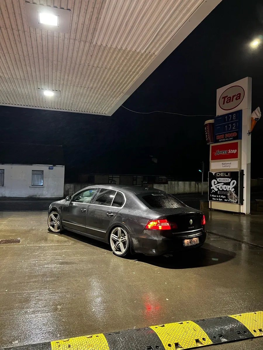 Skoda superb - Image 4