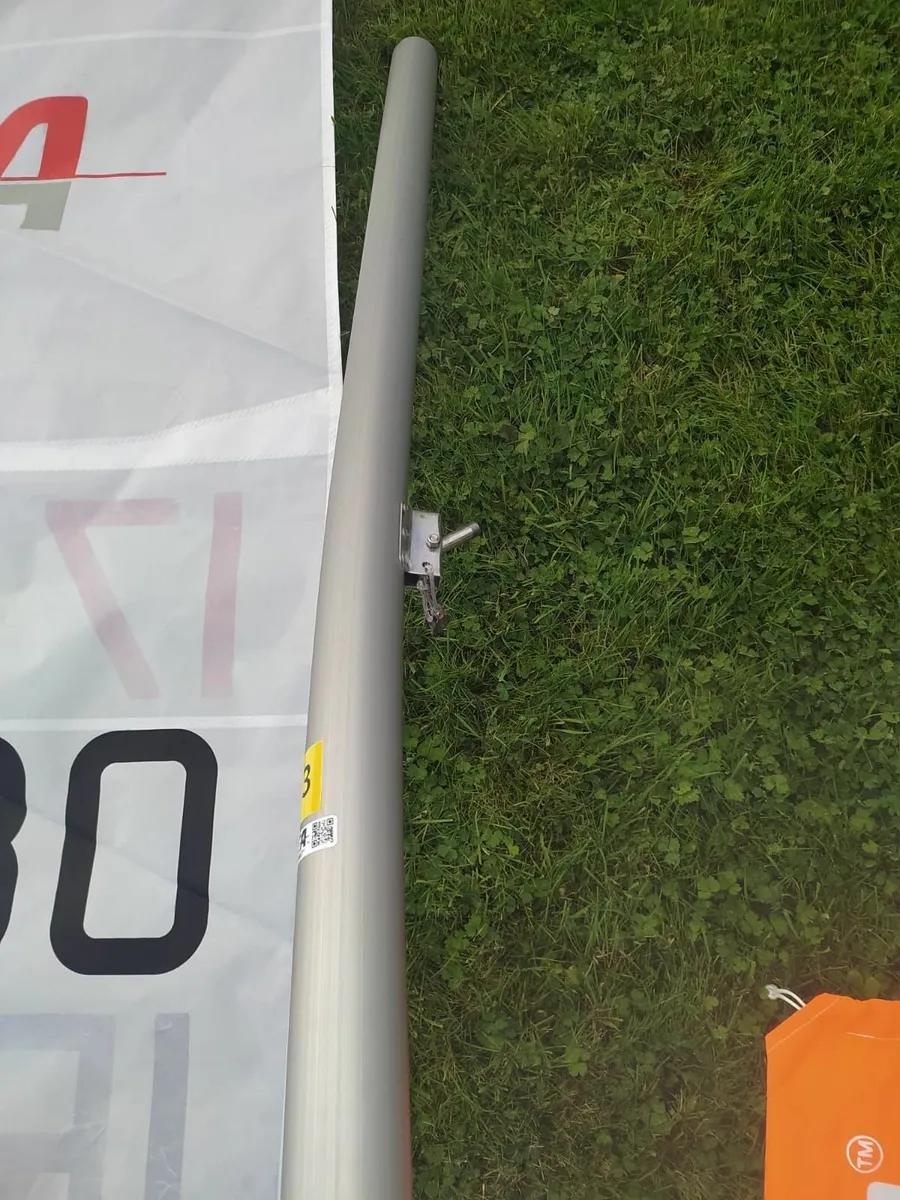 Ilca 4/laser 4.7 sail and lower mast - Image 3
