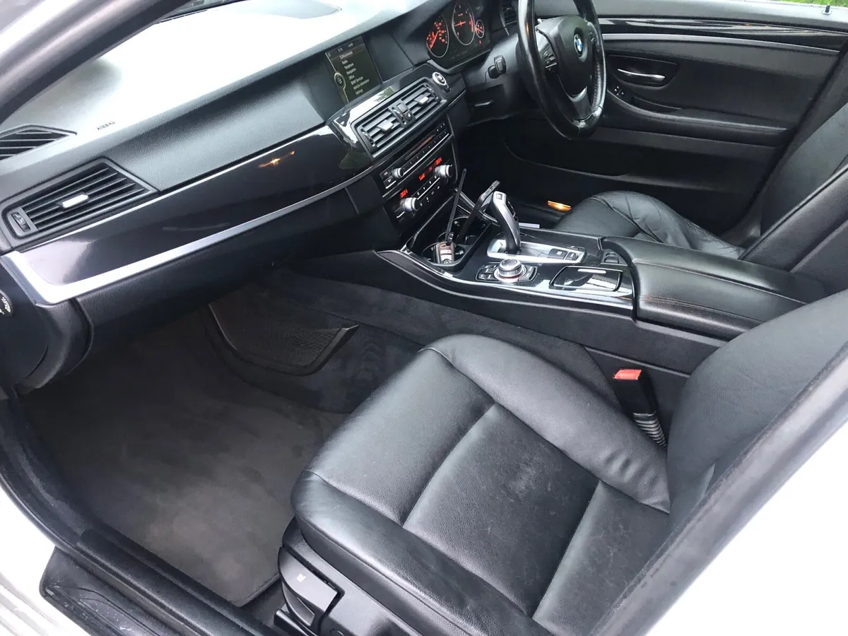 BMW 520d EXCLUSIVE AUTO TOURING MINT - Image 3