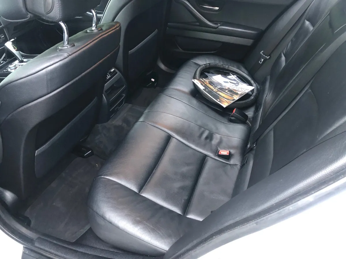 BMW 520d EXCLUSIVE AUTO TOURING MINT - Image 4