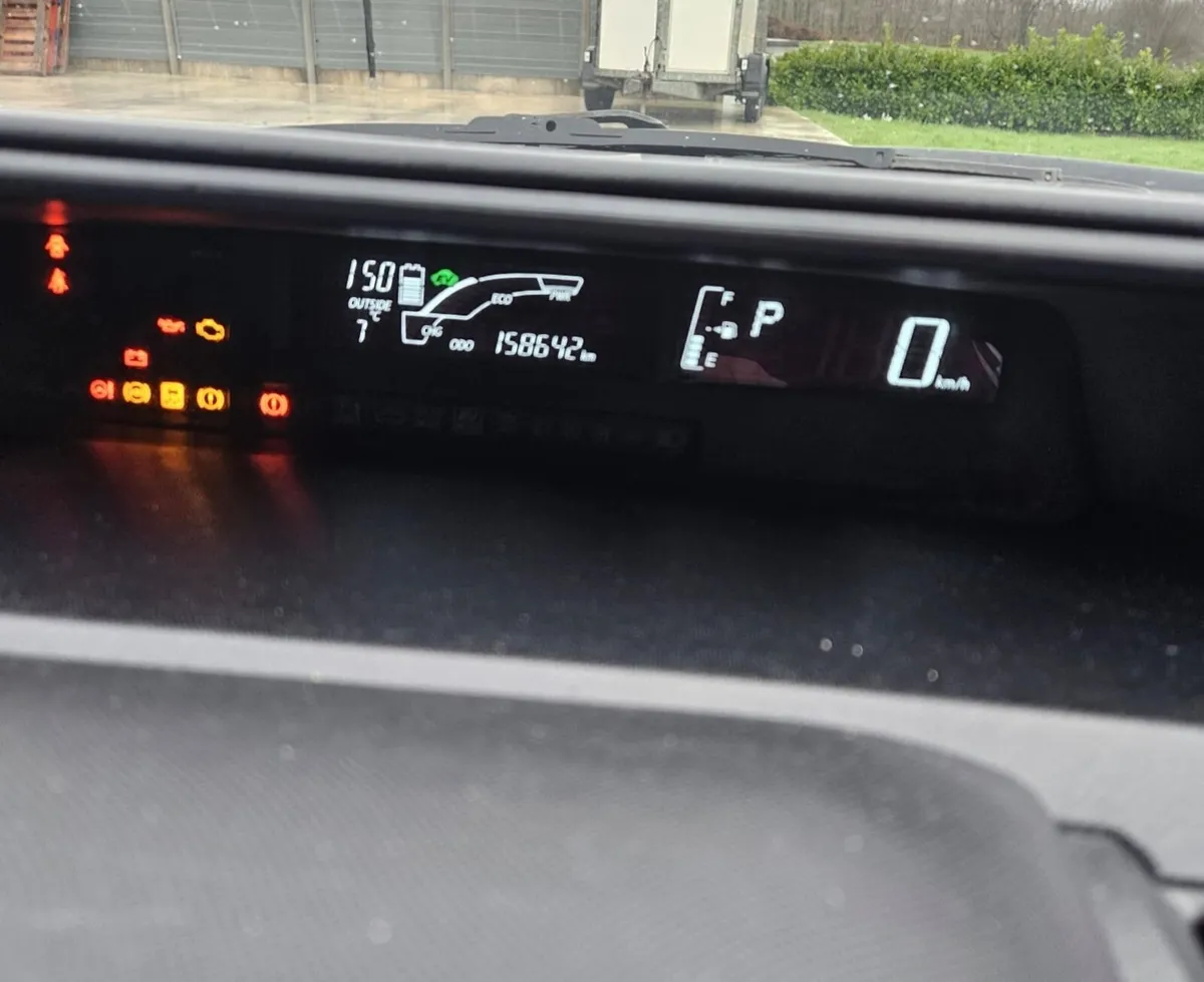 Toyota Aqua 2016 - Image 4