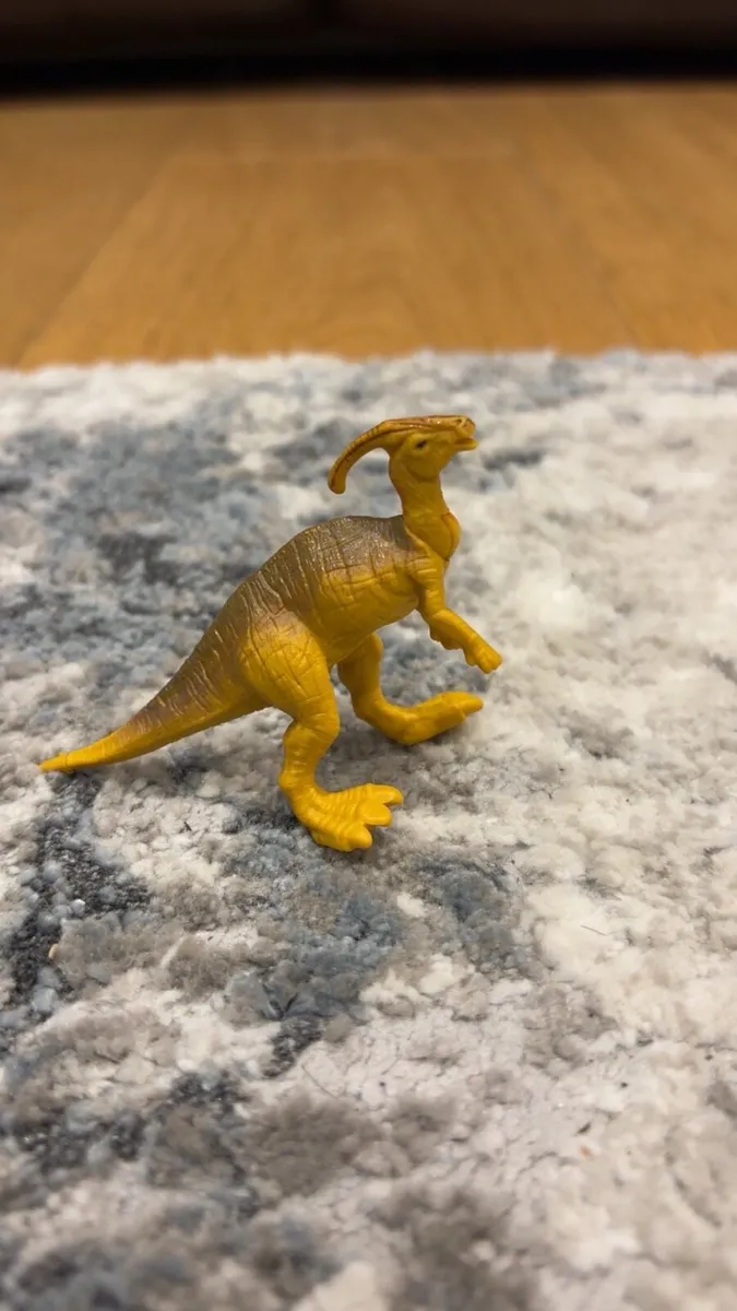 Dinosaur Figure Bundle x8 – Mixed Species Toy Lot - Image 2