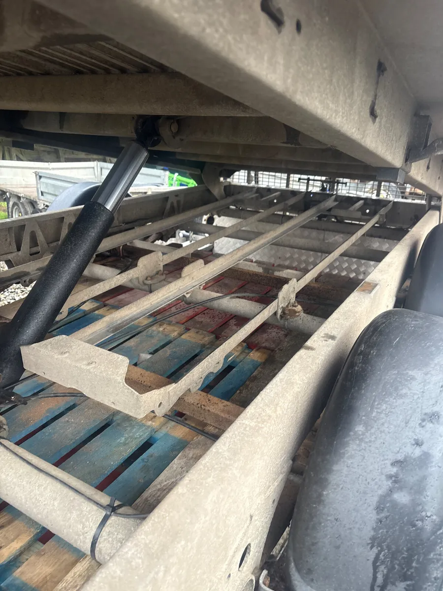 Ifor Williams 12ft tipping  trailer - Image 2