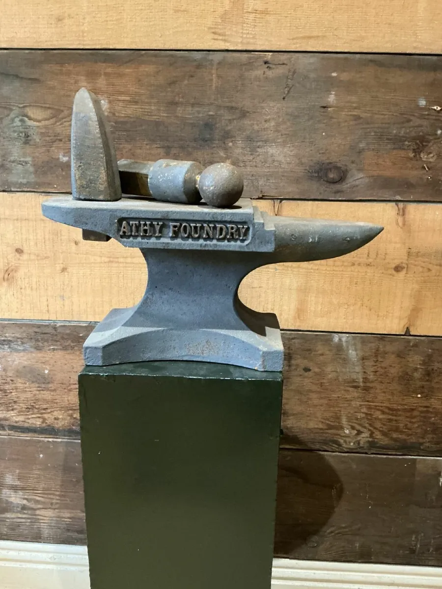 Anvil (Small) & Large - Image 2