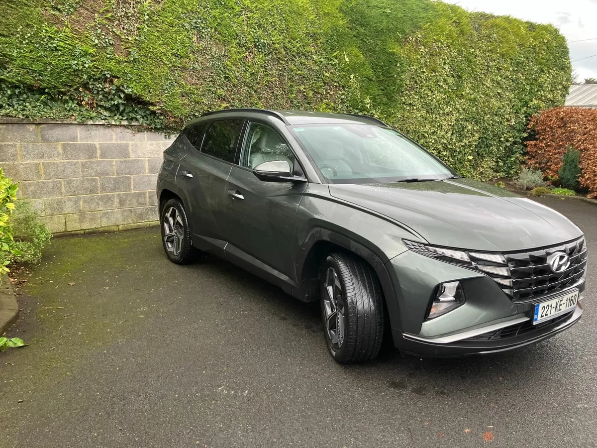 221 Tucson Executive 4WD 5DR Auto - Image 2