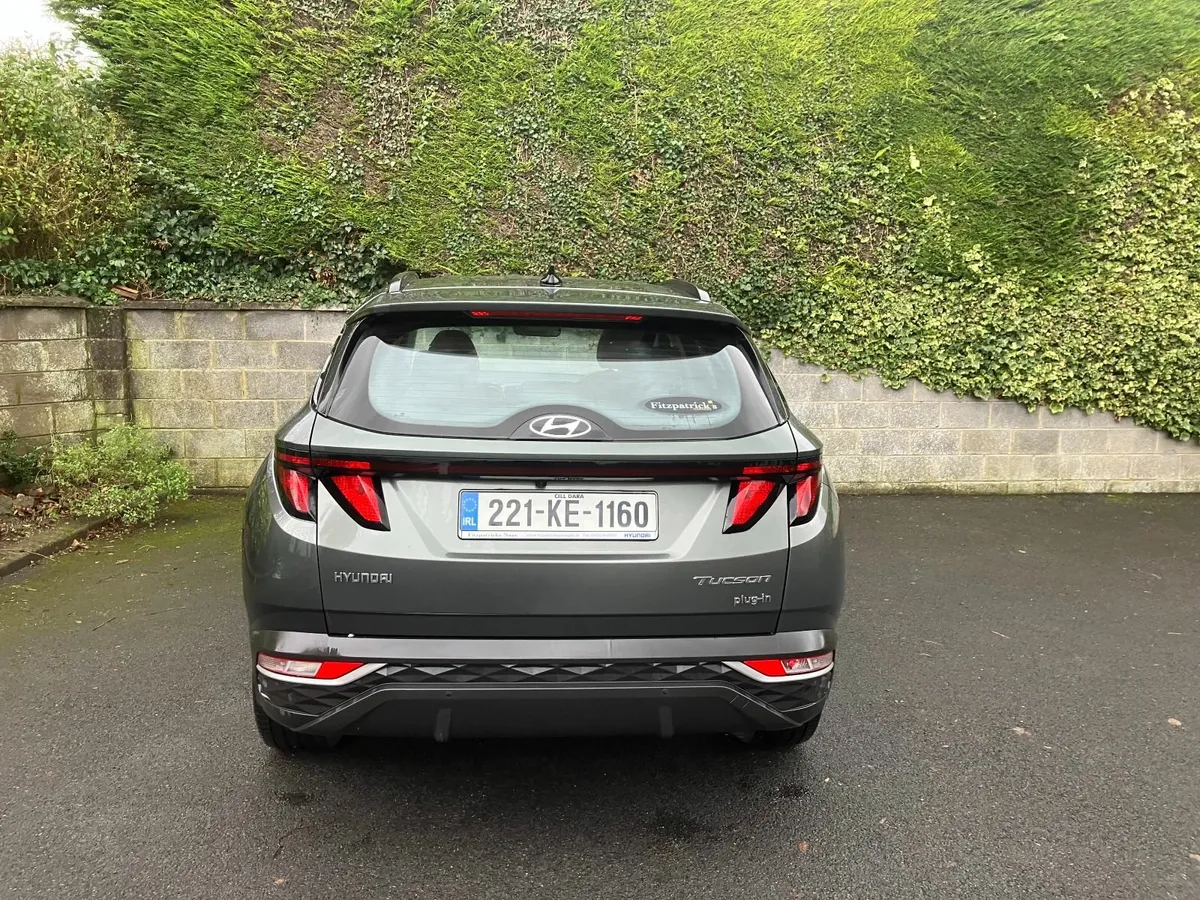 221 Tucson Executive 4WD 5DR Auto - Image 3