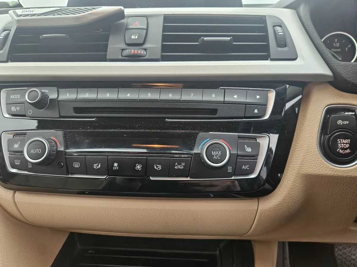 BMW 3-Series 2017 - Image 3