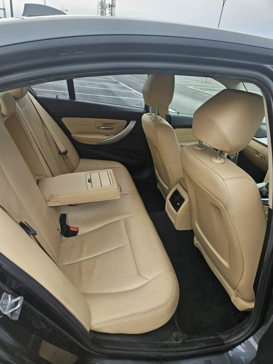 BMW 3-Series 2017 - Image 4