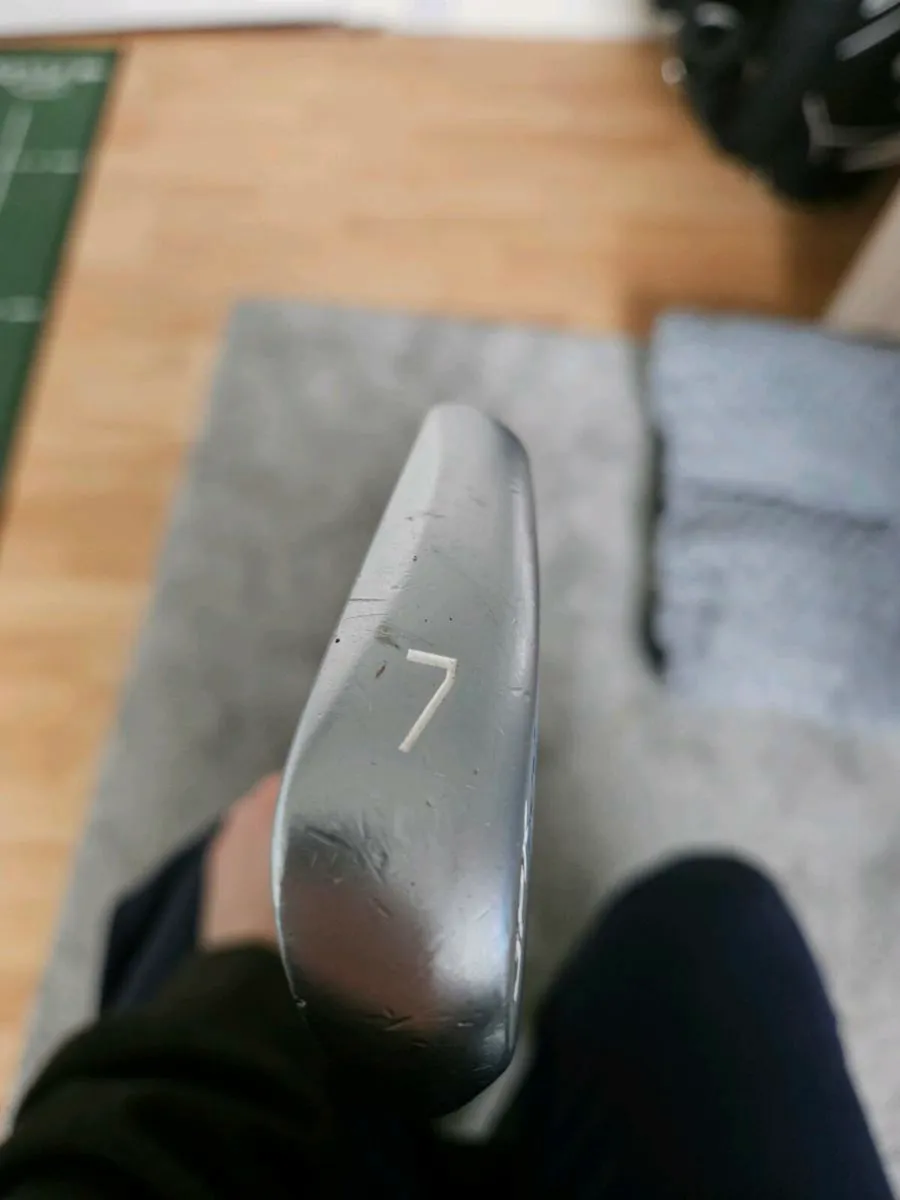 Mizuno JPX900 Forged Irons - Image 2