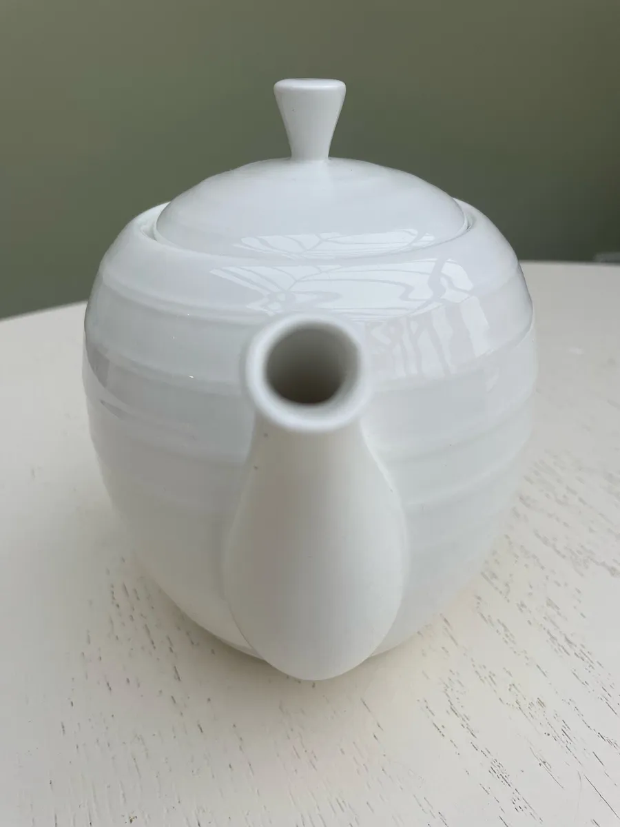 Porcelain Tea Pot - Image 4