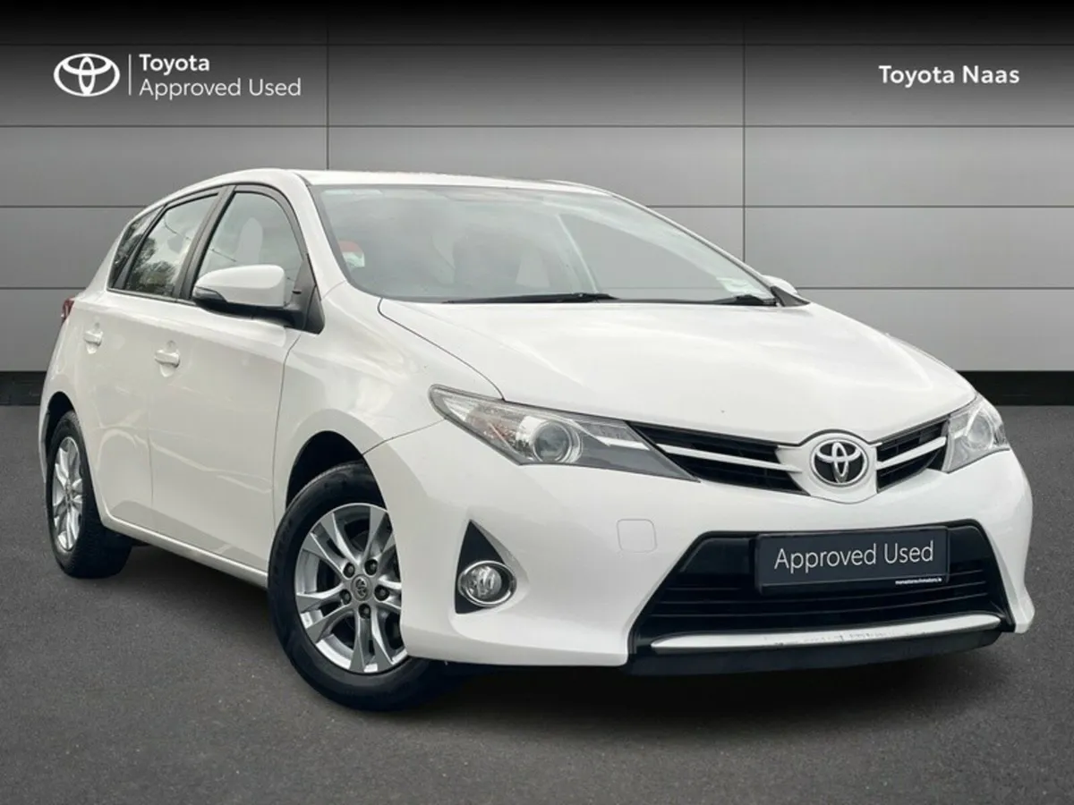 Toyota Auris 1.33 5DR TERRA 4DR - Image 1