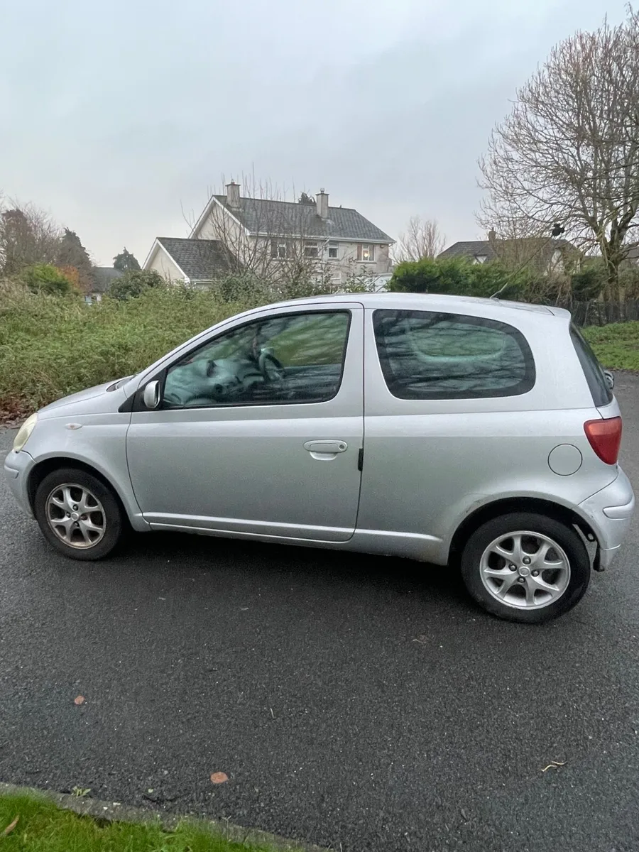 Toyota Yaris 2005 - Image 3